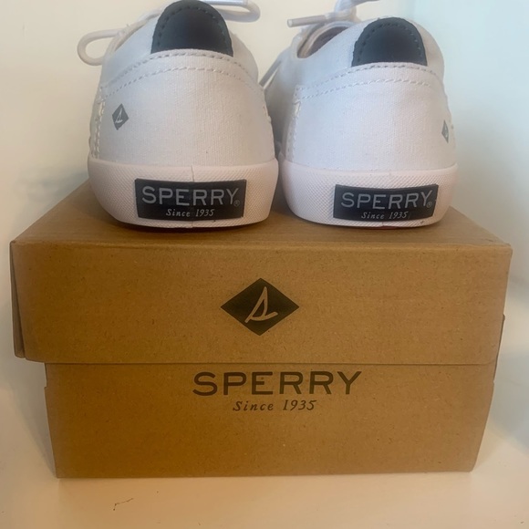 Brand new kids unisex Sperry Bodie white washable tennis shoes big kids size 1 - Picture 3 of 8
